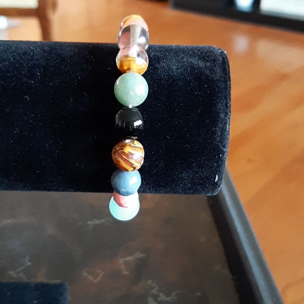 Multi colored agate stretch bracelet